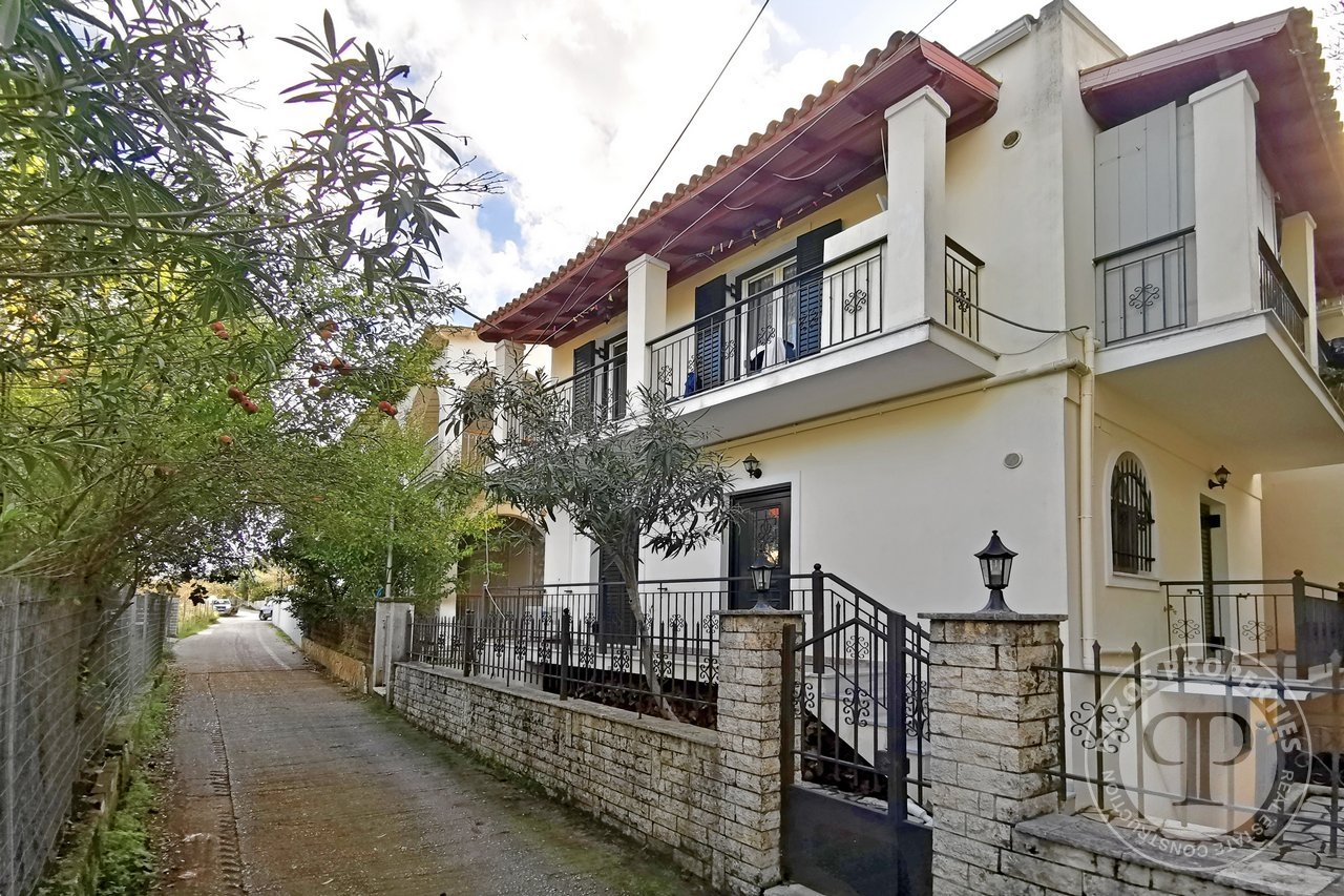 For sale Apartment building Gaios Town (code F-154)